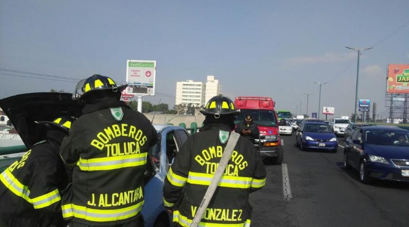 Sofocan Bomberos Incendio De Auto En Tollocan 4395