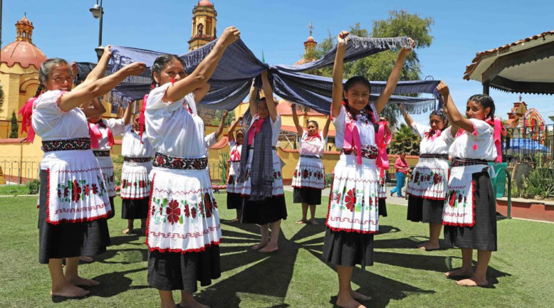 Rescatan danza tradicional Otomí